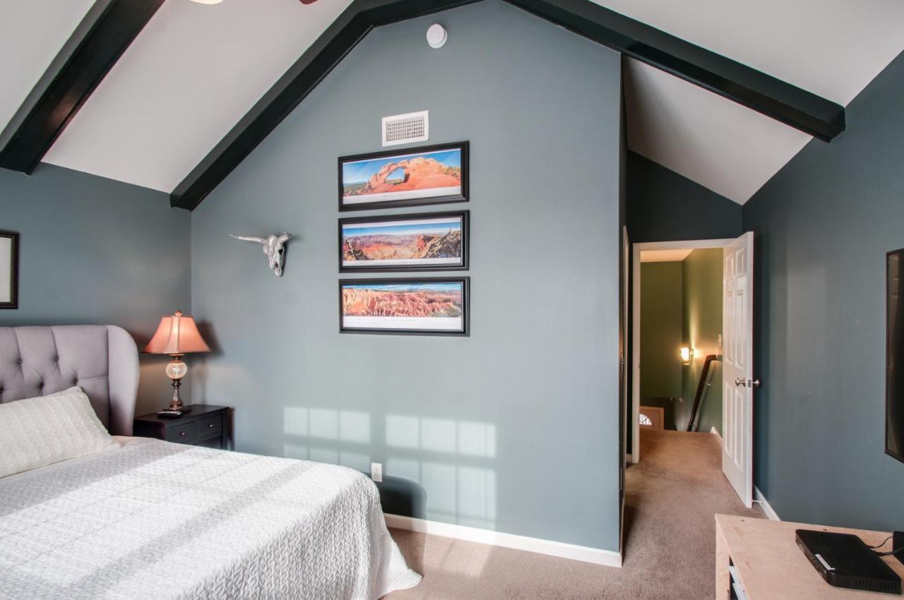 Vacation Home 5 Mins To Down Town 2 Bedrooms 2 Baths Garden Area Hot Tub Nashville Exterior foto